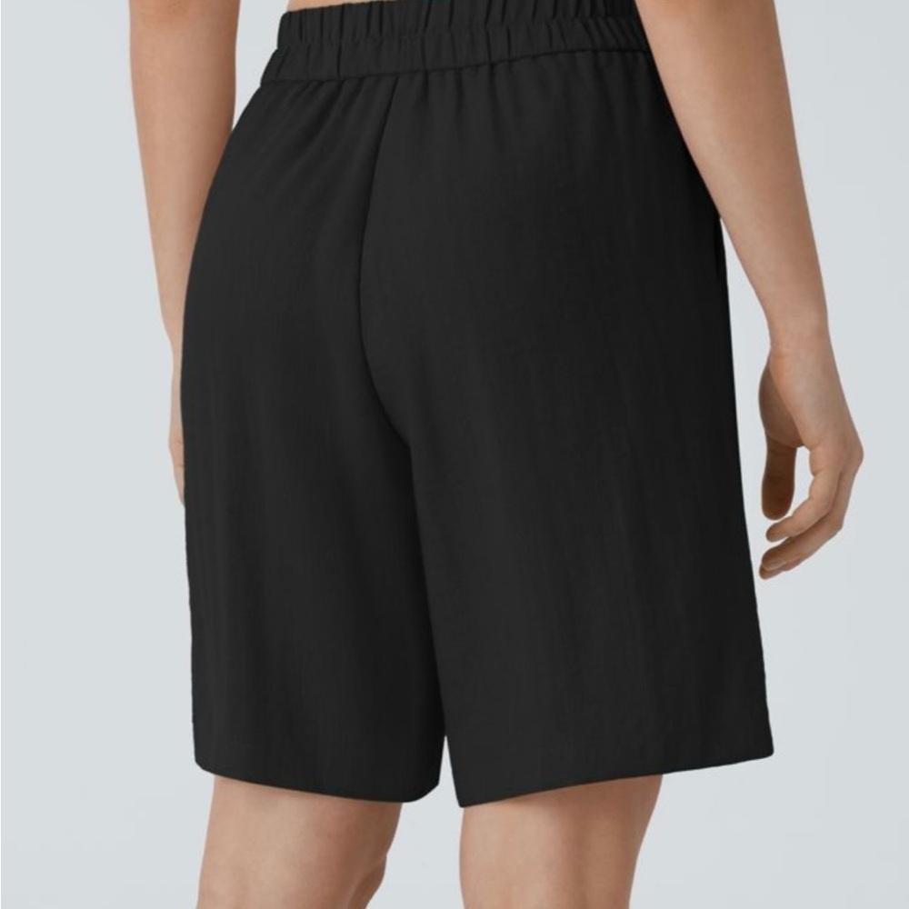HALARA High Waisted Pocket Casual Linen-Feel Bermuda Shorts - Picture 2 of 5